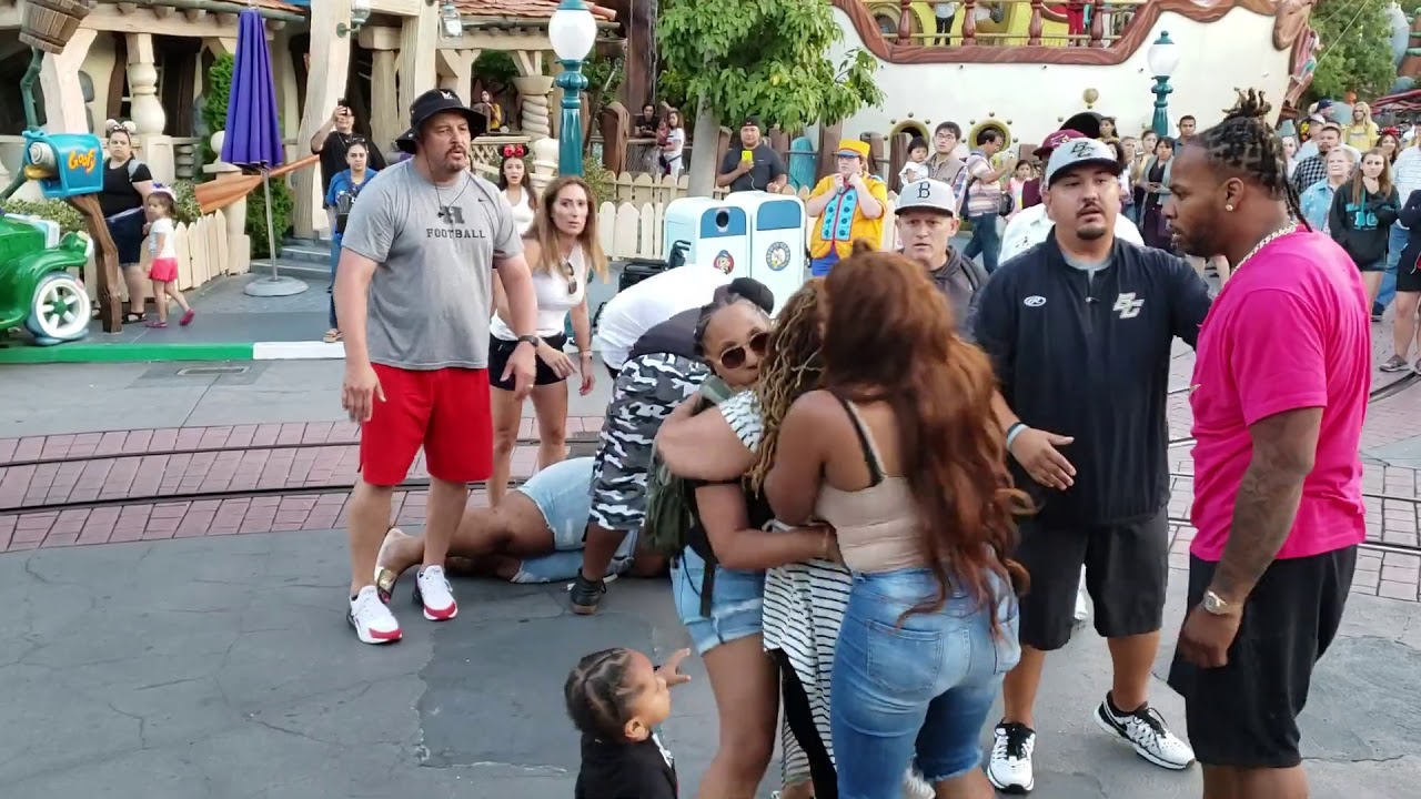 SUS or WHAT??? We don't pause around here, homie! Play all day! Very drunk  and hilarious episode of #WhenFoodieCalls from Disneyland up…